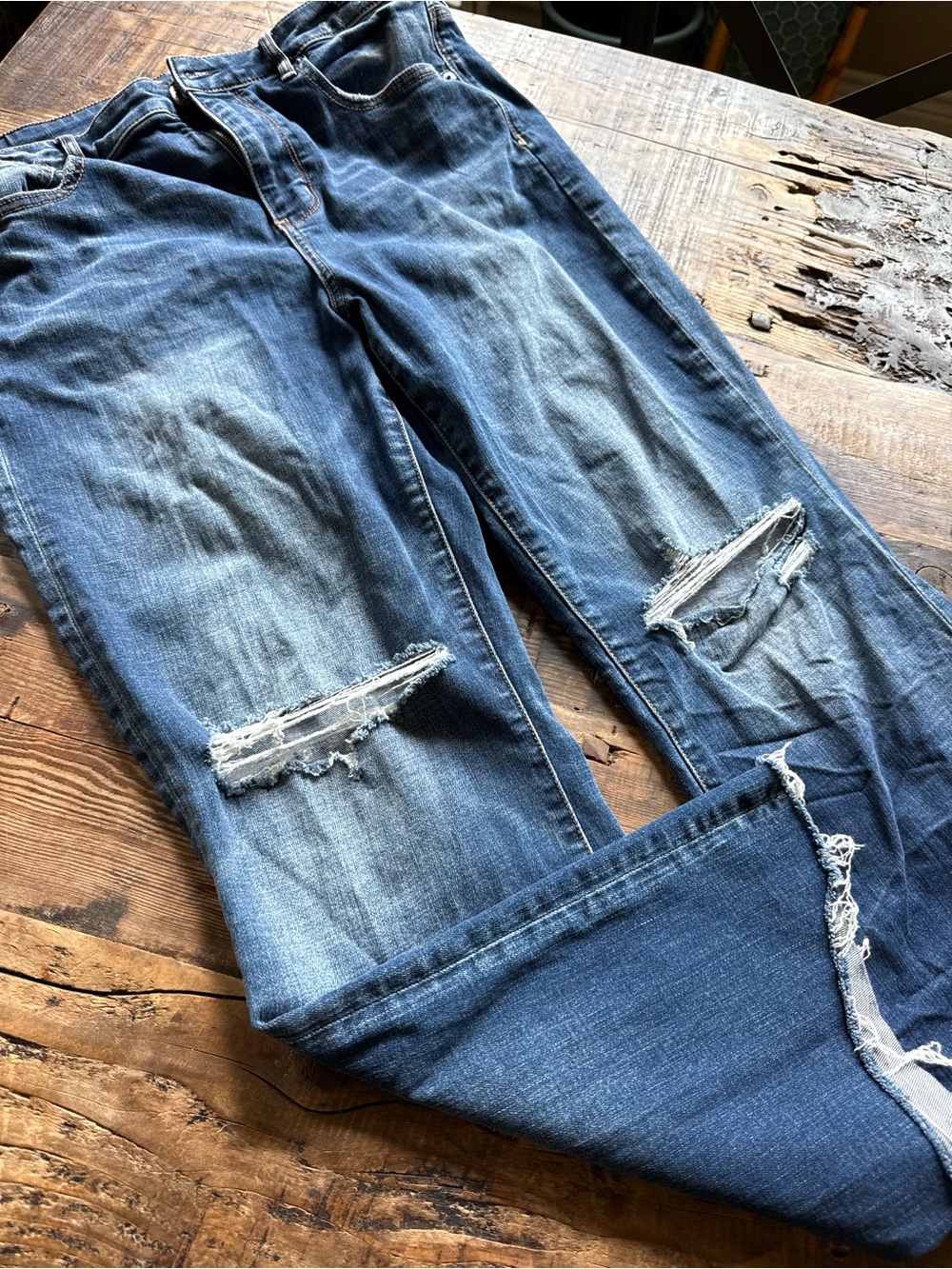 American Eagle Outfitters Women’s high rise crop flare jeans size 14